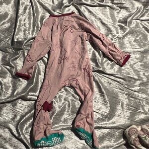 Lark pink dino footie 3m